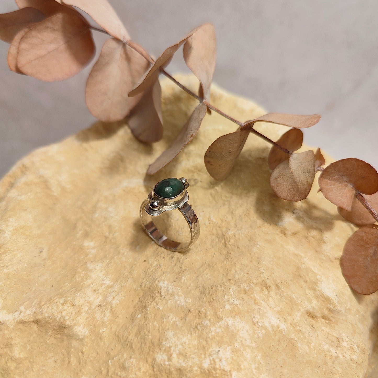 Green Moss Agate Hammered Ring UK Size P