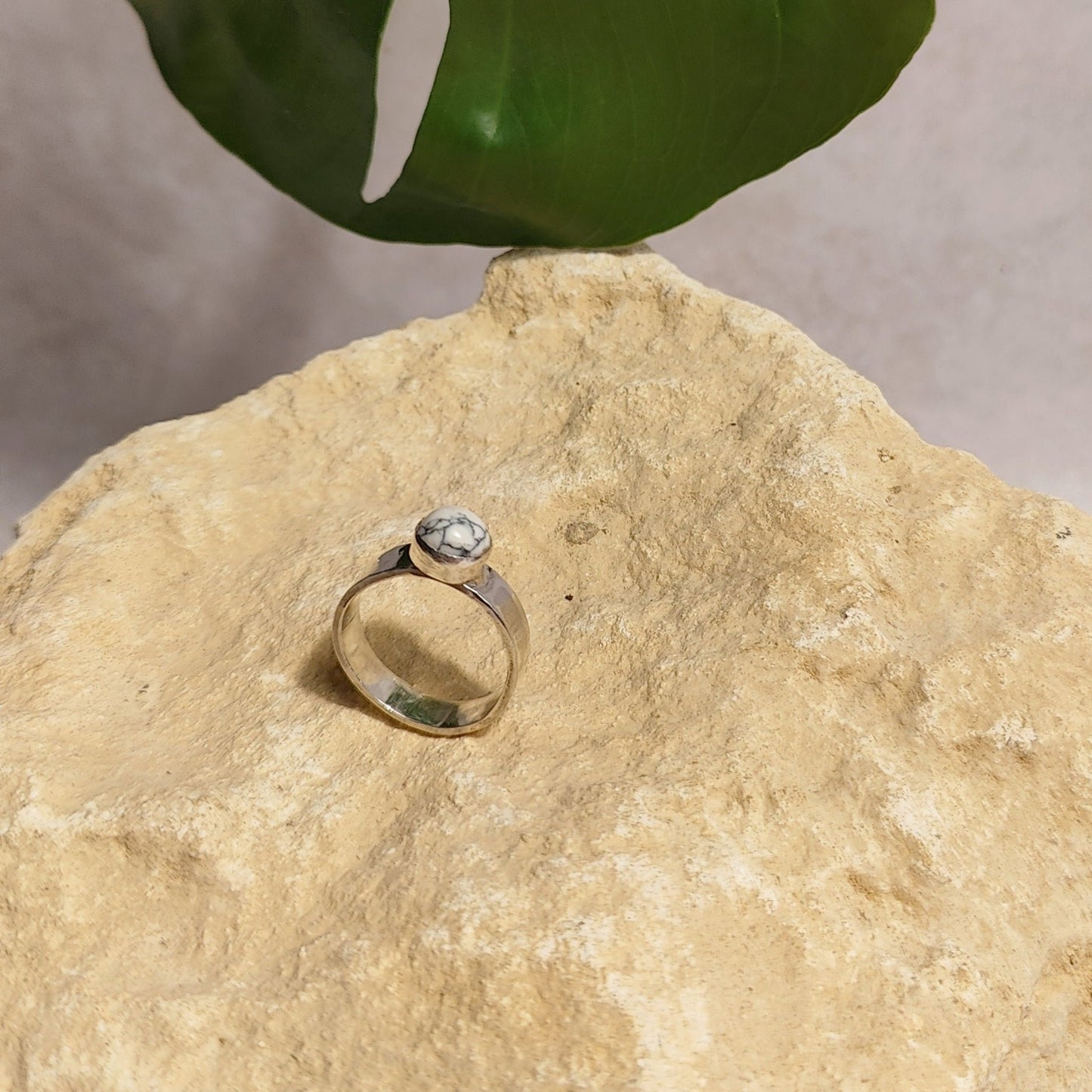 Howlite Silver Thick Ring UK Size Q