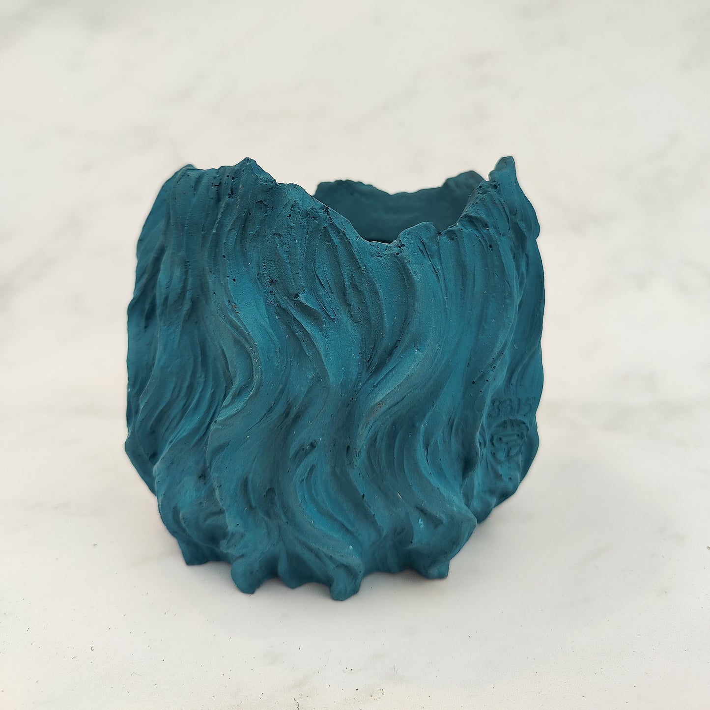 Teal Jesmonite Lion Head Plant Pot