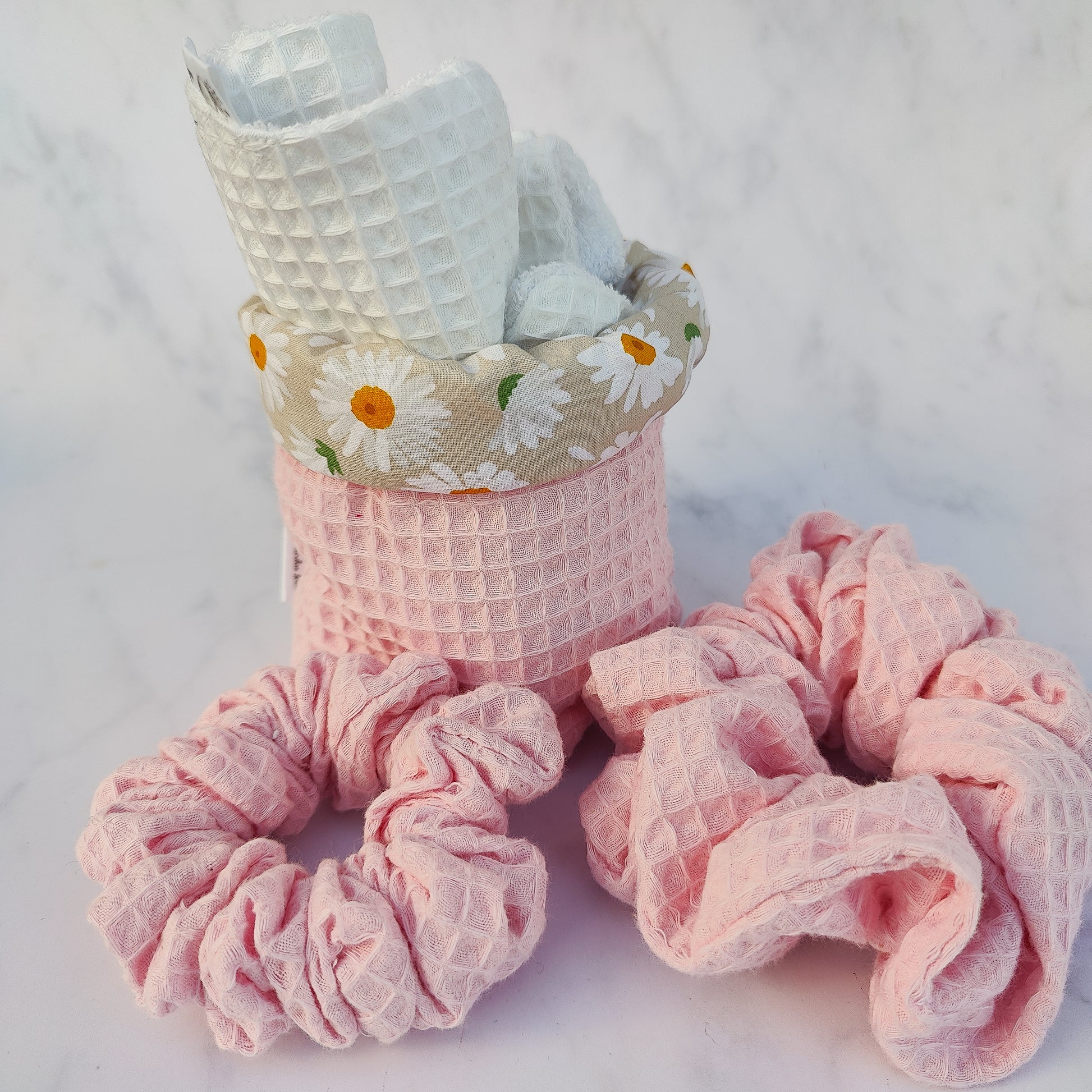 Handmade waffle cotton storage basket with daisy flower print lining