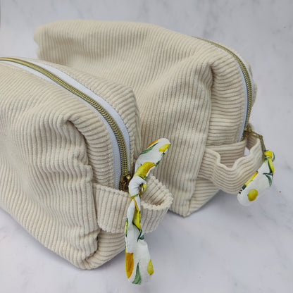 Handmade Regular Toiletry Bag Beige With Lemons